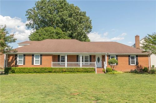 817 Doe Run Dr, Chesapeake, VA, 23322-6526 | Card Image