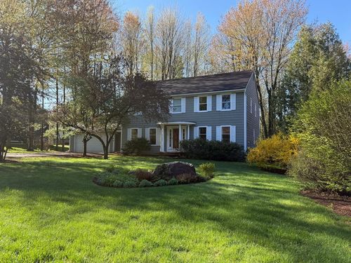 62 Summit Cir, Shelburne, VT, 05482-6753 | Card Image