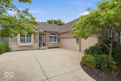 15426 Mission Hills Dr, Carmel, IN, 46033-8152 | Card Image