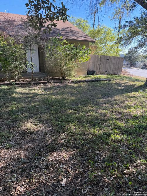 12200 Ridge Crown St, San Antonio, TX, 78247-3412 | Card Image