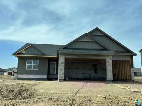 913 S Country Club Ave, Brandon, SD, 57005-6722 | Card Image