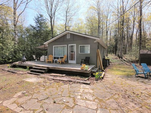 210 Thompson Avenue, Native Leased Lands, ON, N0H2G0 | Card Image