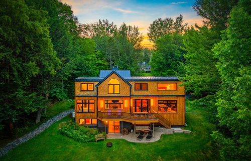 654 Moulton Ln, Stowe, VT, 05672-4848 | Card Image