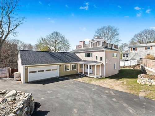 762 Main St, Wakefield, MA, 01880-3941 | Card Image