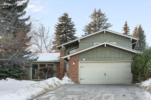 1447 Acadia Dr Se, Calgary, AB, T2J5B1 | Card Image