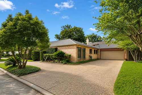 619 Rancho Bauer Dr, Houston, TX, 77079-6821 | Card Image