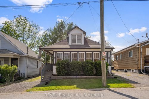 61 Patricia St, Thorold, ON, L2V3V9 | Card Image