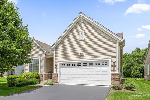 3923 Chesapeake Ln, Naperville, IL, 60564-2011 | Card Image
