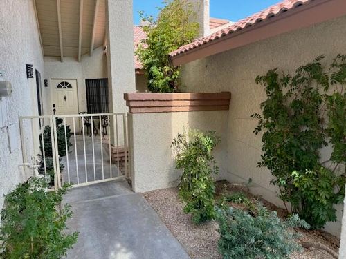 42752 Sand Dune Dr, Palm Desert, CA, 92211-7603 | Card Image