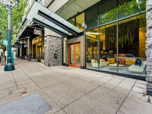 1025 Nw Couch St, Portland, OR, 97209-4199 | Card Image