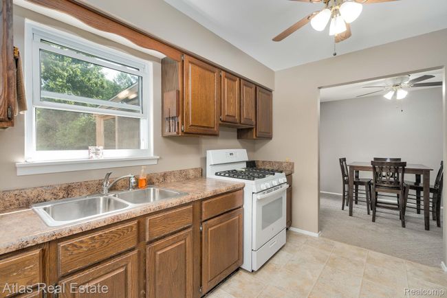 31-web-or-mls-Interiors (12 of 36).jpg | Image 24