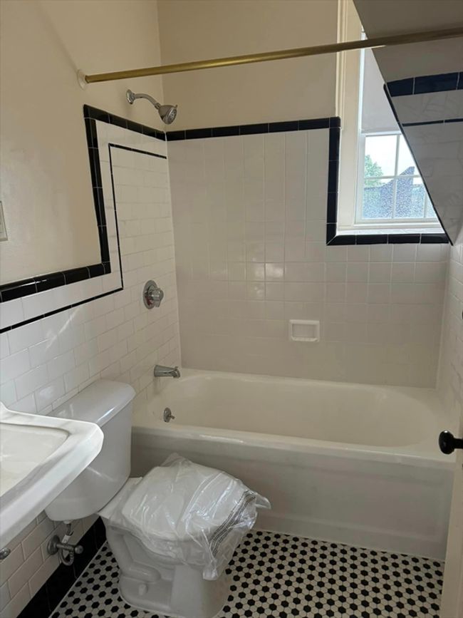 APT-8 - 4 Columbian St, Condo with 2 bedrooms, 1 bathrooms and 2 parking in Weymouth MA | Image 10