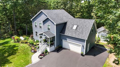1 Otter Run Rd, Freeport, ME, 04032-6631 | Card Image