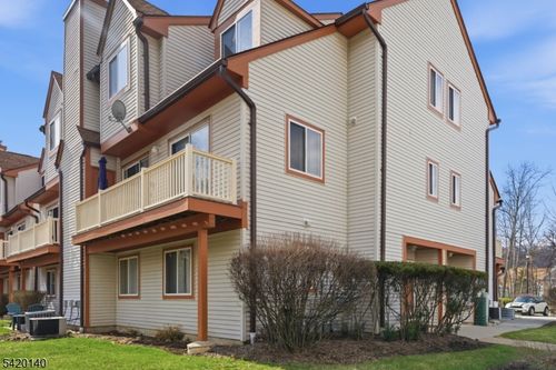 58 Woods Edge Dr, Succasunna, NJ, 07876-1283 | Card Image