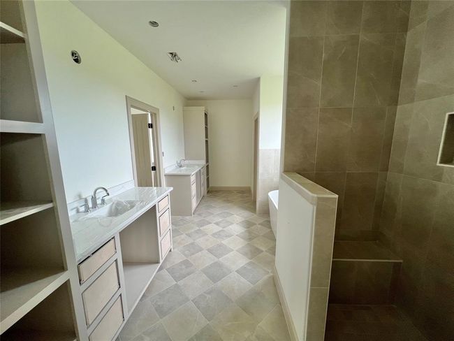 839 Oak Ridge Dr, House other with 5 bedrooms, 4 bathrooms and 2 parking in Angleton TX | Image 15
