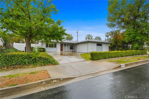 6149 Dalecrest Ave, Woodland Hills, CA, 91367-1312 | Card Image
