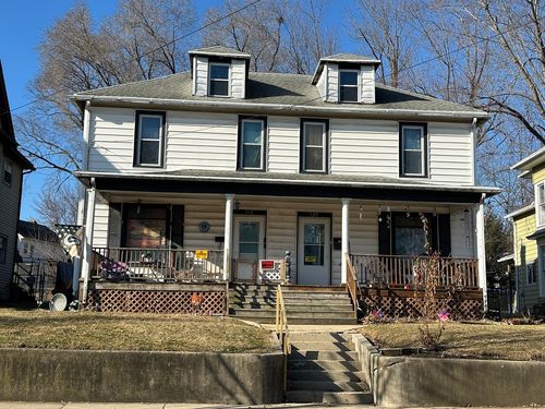 418 - 420 N Van Buren Avenue, Freeport, IL, 61032 | Card Image