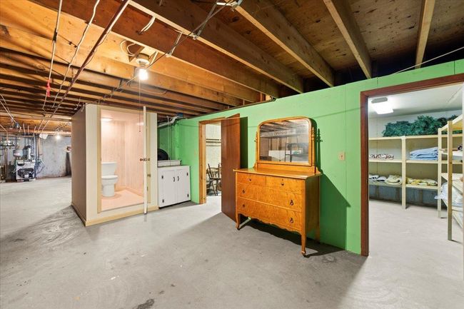 8 Center St, House other with 4 bedrooms, 3 bathrooms and null parking in Bennington VT | Image 26