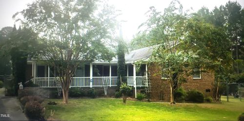 1118 Mapleton St, Roanoke Rapids, NC, 27870-3512 | Card Image