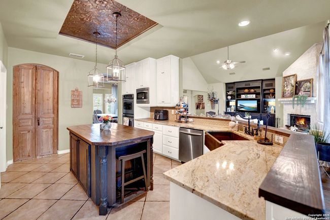 1409 Woodland Ct, House other with 4 bedrooms, 4 bathrooms and null parking in Hondo TX | Image 19