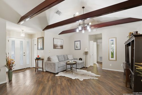 632 Durham Dr, Canyon Lake, TX, 78133-4752 | Card Image