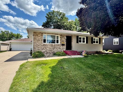 2607 20th Ave N, Fort Dodge, IA, 50501-7824 | Card Image