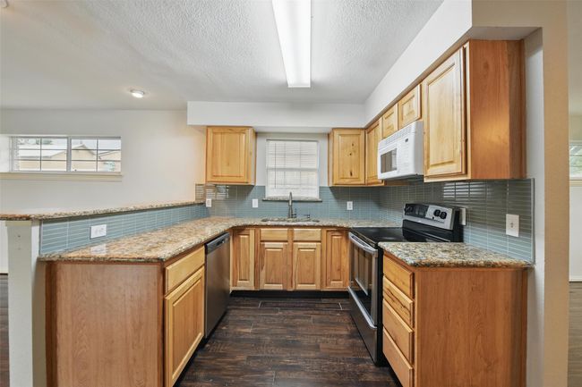 506 E Alexander Ln, House other with 4 bedrooms, 2 bathrooms and null parking in Euless TX | Image 9