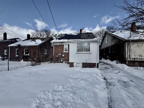 2-15030 Rossini Dr, Detroit, MI, 48205-1949 | Card Image