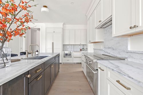 8 Common Court, Lexington, MA, 02421 | Card Image