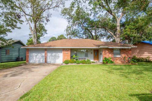 315 Pine Street, Lake Jackson, TX, 77566 | Card Image