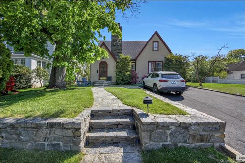 27 Summit St, Eastchester, NY, 10709-3827 | Card Image