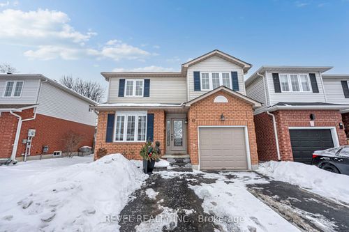 10 Barron Crt, Courtice, ON, L1E3G2 | Card Image
