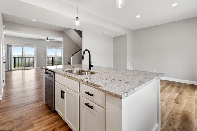 242 Horizon View Rd, Townhouse with 3 bedrooms, 4 bathrooms and 3 parking in Morgantown WV | Image 13