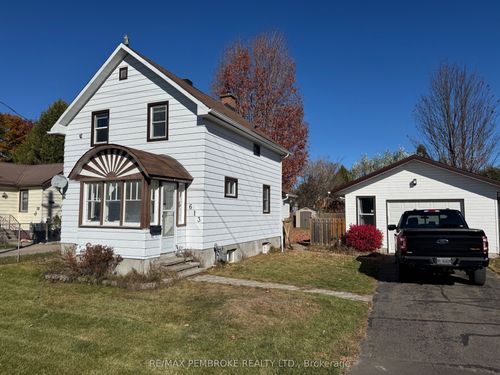 613 Roy St, Pembroke, ON, K8A6R9 | Card Image