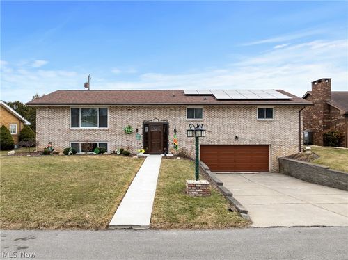 2436 Alexander Mnr W, Steubenville, OH, 43952-1270 | Card Image