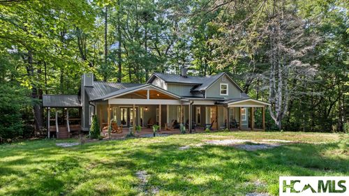 122 Highlands View Rd, Highlands, NC, 28741-7463 | Card Image