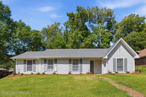 312 Helmsley Dr, Brandon, MS, 39047-8159 | Card Image