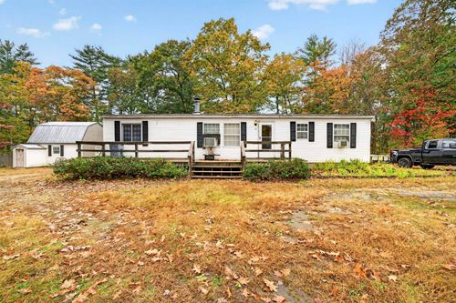 15 Clover Court, Raymond, NH, 03077 | Card Image