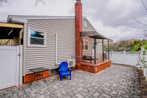 8 Lucille Dr, Syosset, NY, 11791-3724 | Card Image