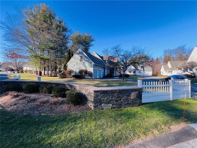 41 - 41 Sagewood Ln, Condo with 3 bedrooms, 4 bathrooms and 2 parking in Windsor CT | Image 4