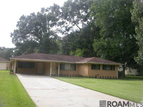 367 Mcdonald Ave, Baton Rouge, LA, 70808-4973 | Card Image