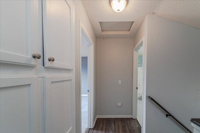 Upper Level Hallway | Image 17