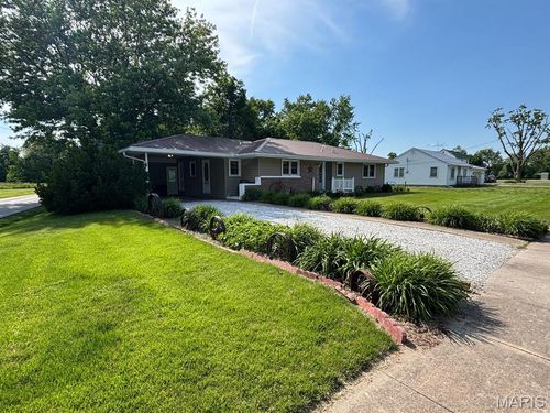 215 S Oak St, Monroe City, MO, 63456-1531 | Card Image