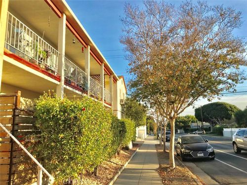 2302 Oak St, Santa Monica, CA, 90405-5100 | Card Image