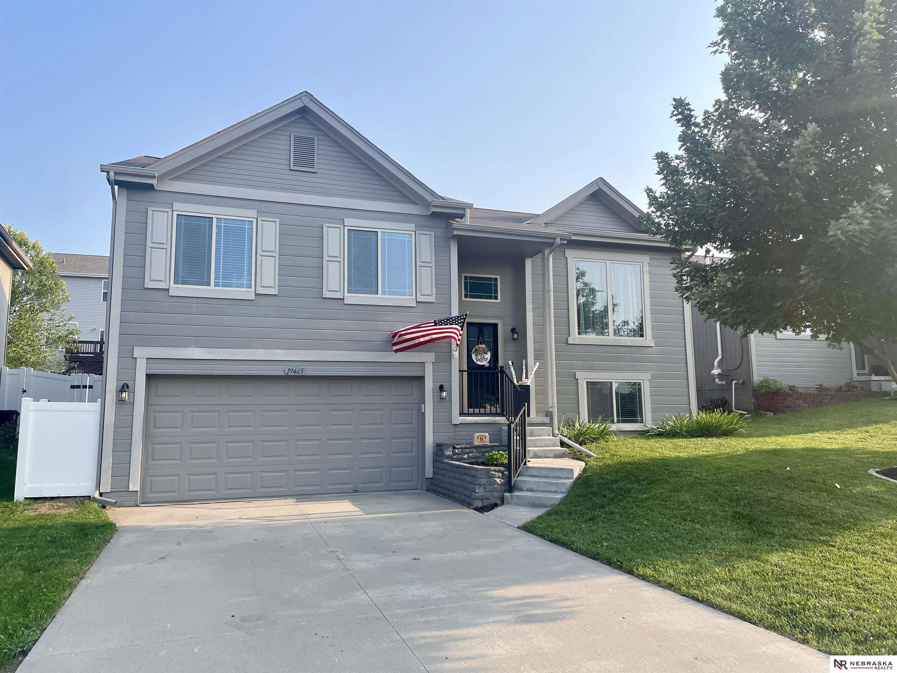 S St, Omaha, NE 68135