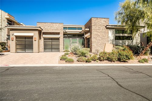 32 Hunting Horn Dr, Las Vegas, NV, 89135-7885 | Card Image