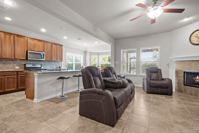12017 Vignette, House other with 4 bedrooms, 3 bathrooms and null parking in Schertz TX | Image 16