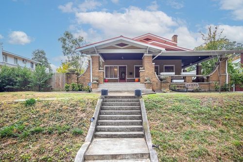 1817 N Parkway, Memphis, TN, 38112-5021 | Card Image