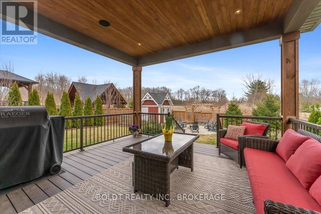 1107 Balfour St, House other with 6 bedrooms, 4 bathrooms and 6 parking in Fenwick ON | Image 35