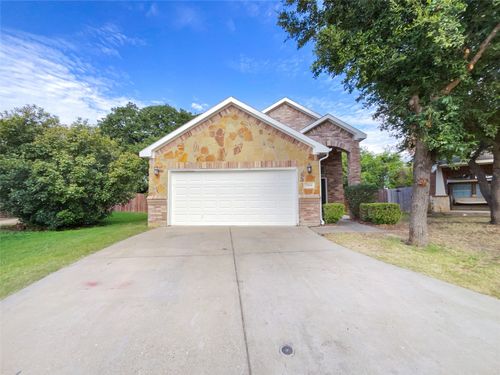 5804 Grenada Ct, Fort Worth, TX, 76119-8515 | Card Image